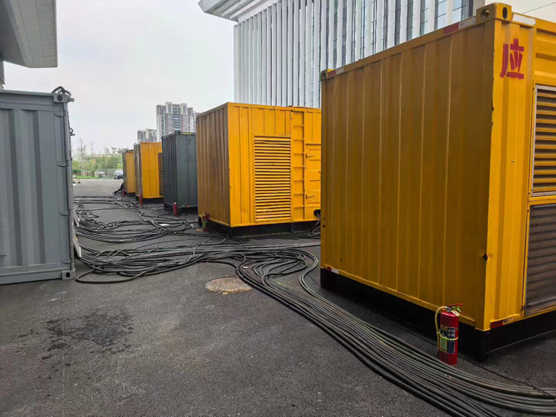 莲花不同季节柴油发电机组保养有哪些注意事项?